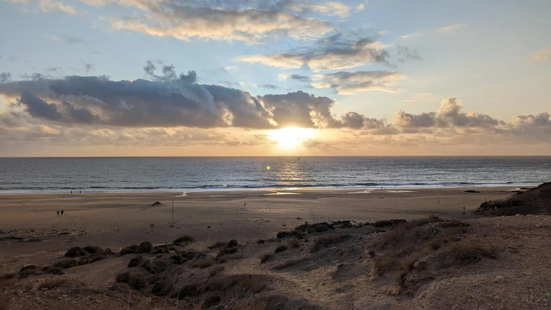 Villa Sunrise Surf House, Big Garden, Hot Tub, Parking, Super-Fast Free Wi-Fi Corralejo Сasa de vacaciones